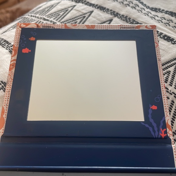 Finding Nemo eyeshadow - Picture 4 of 5